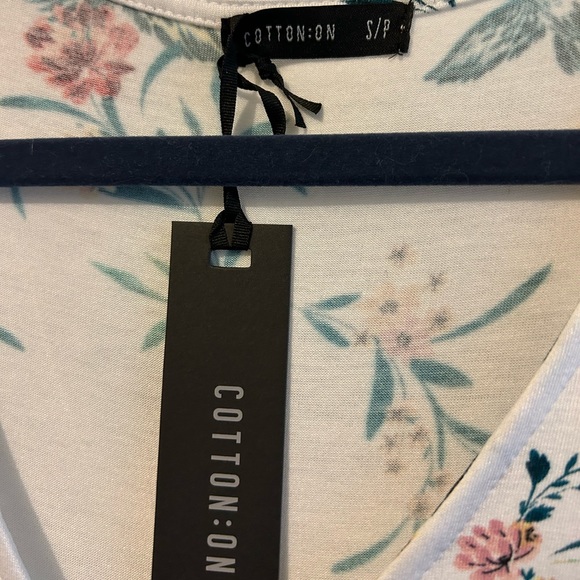 NWT CottonOn white floral dress - Picture 3 of 6